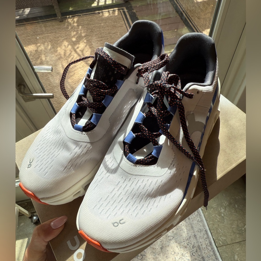 On Cloudmonster Womens Running Shoe frost cobalt 9w